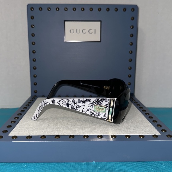 Gucci GG 3079 Sunglasses - Picture 3 of 12